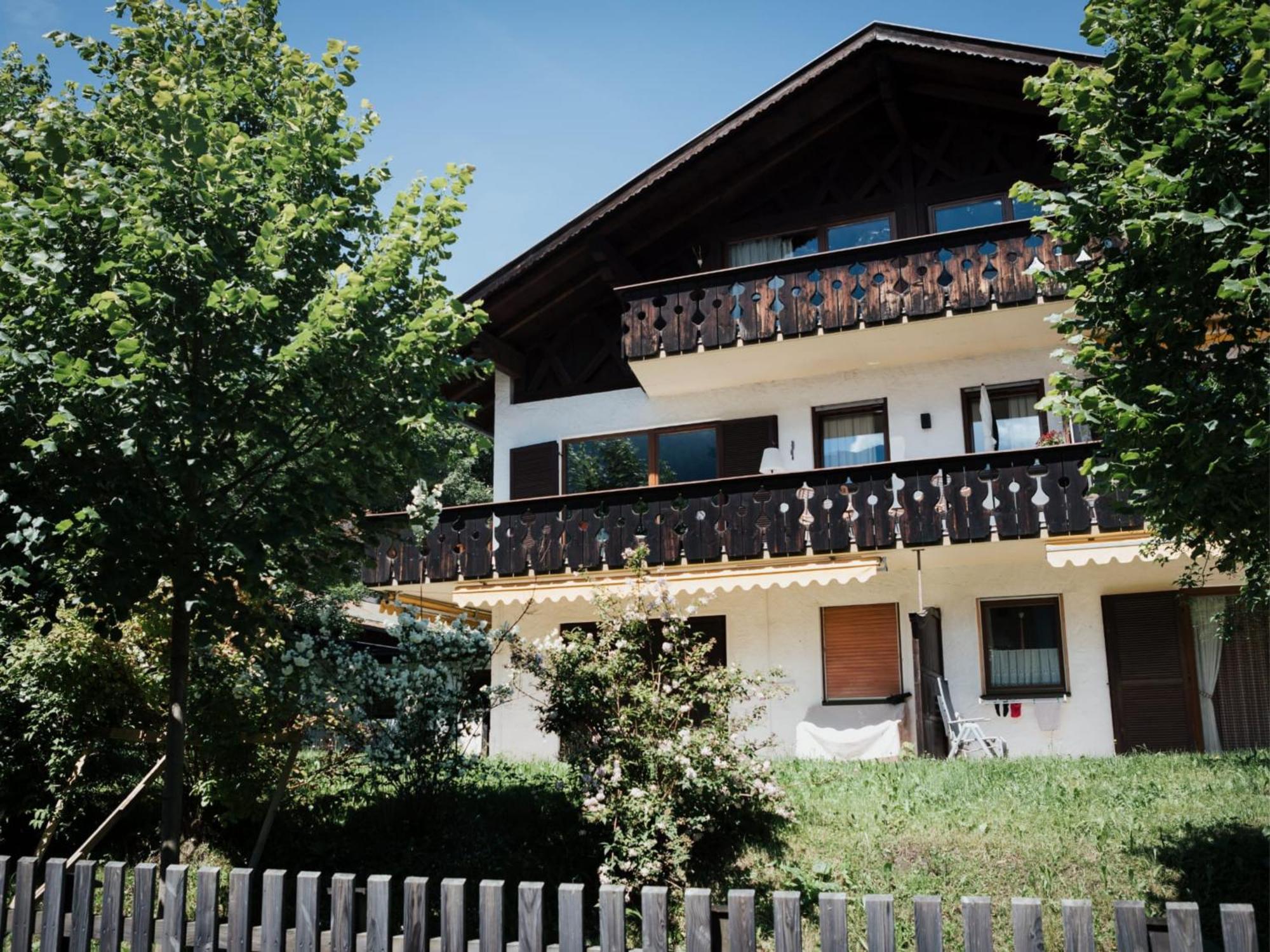 Die Karwendelsuite - 5 Sterne Fewo Mit Bestem Bergblick, Zentrumsnah & Ruhig Gelegen, Familienfreundlich Mittenwald Exterior photo