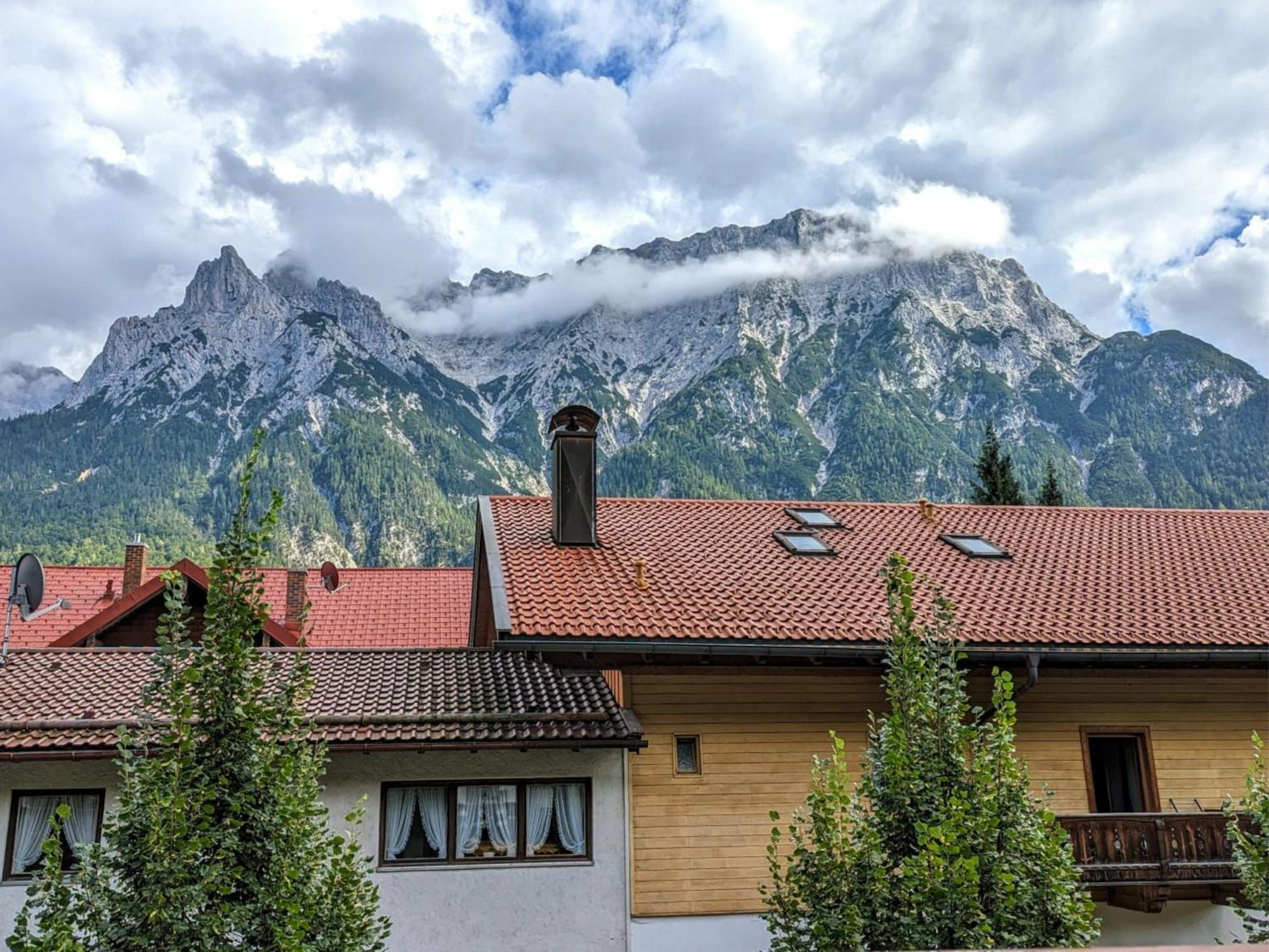 Die Karwendelsuite - 5 Sterne Fewo Mit Bestem Bergblick, Zentrumsnah & Ruhig Gelegen, Familienfreundlich Mittenwald Exterior photo